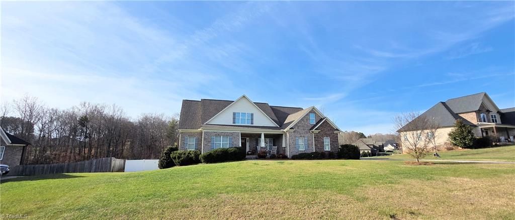 Photo of 245 Centenary Ridge Drive, Clemmons, NC 27012 (MLS # 1203775)