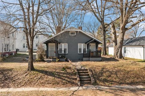 Homes For Sale - 204 Holt Street<br/> Burlington, NC 27217