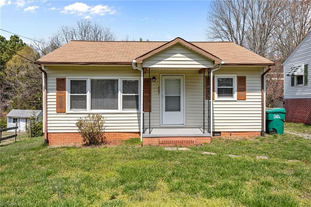 Photo of 607 Martha Place, High Point, NC 27263 (MLS # 1213479)