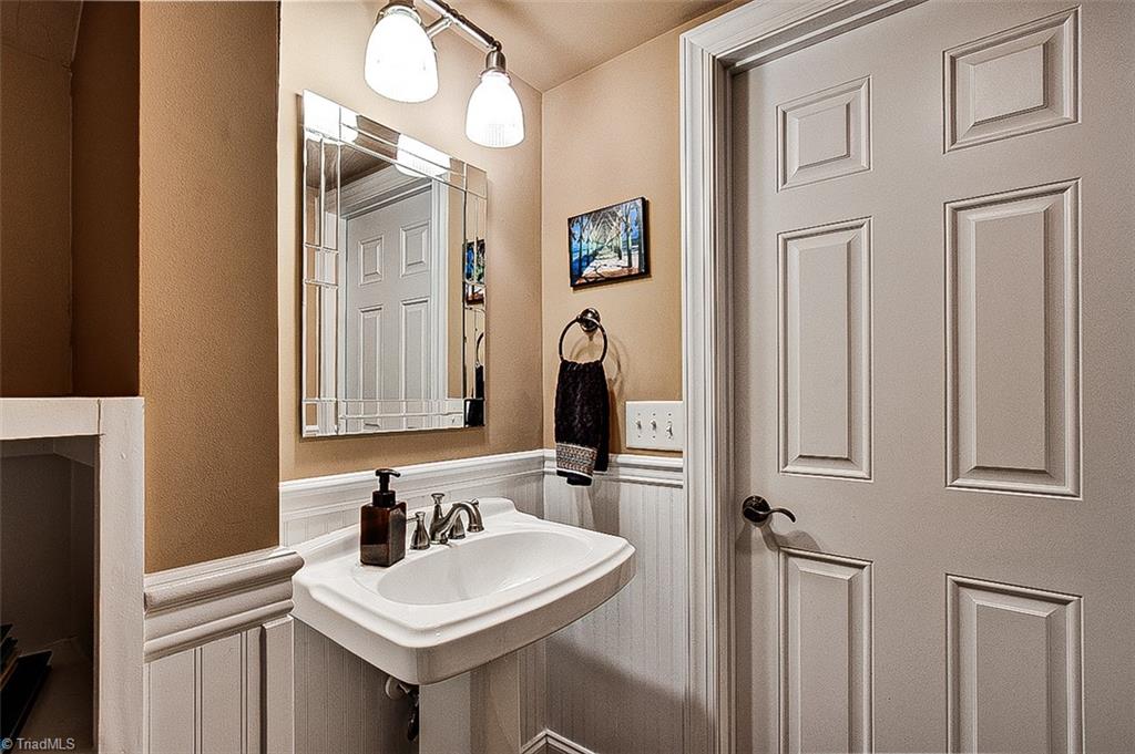 327 Gorrell Street, Greensboro, North Carolina image 24