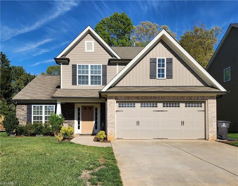 Photo of 1460 Land Grove Drive, Kernersville, NC 27284 (MLS # 1215591)