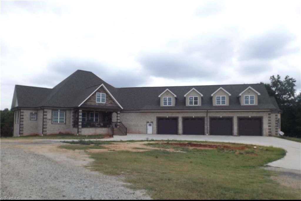 Photo of 2745 Wiley Farm Road, Kernersville, NC 27284 (MLS # 1222717)