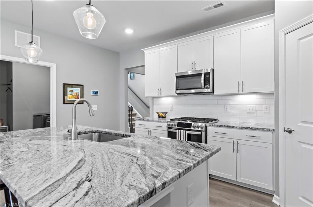 5050 Garnet Hill Drive, Clemmons, North Carolina image 9