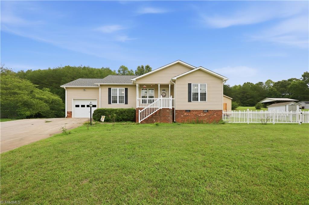 482 Moser Road, King, NC, 27021