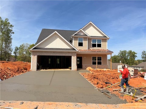 Homes For Sale - 2107 Medhurst Drive<br/> Greensboro, NC 27410