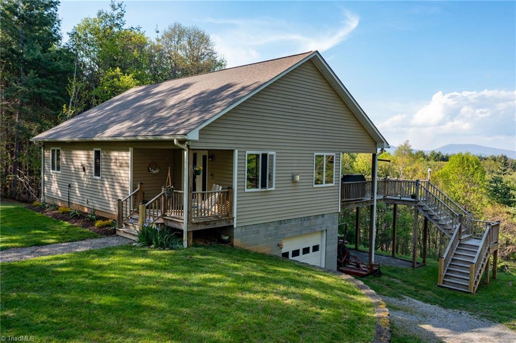 958 Alta Vista Lane, Sparta, North Carolina image 1
