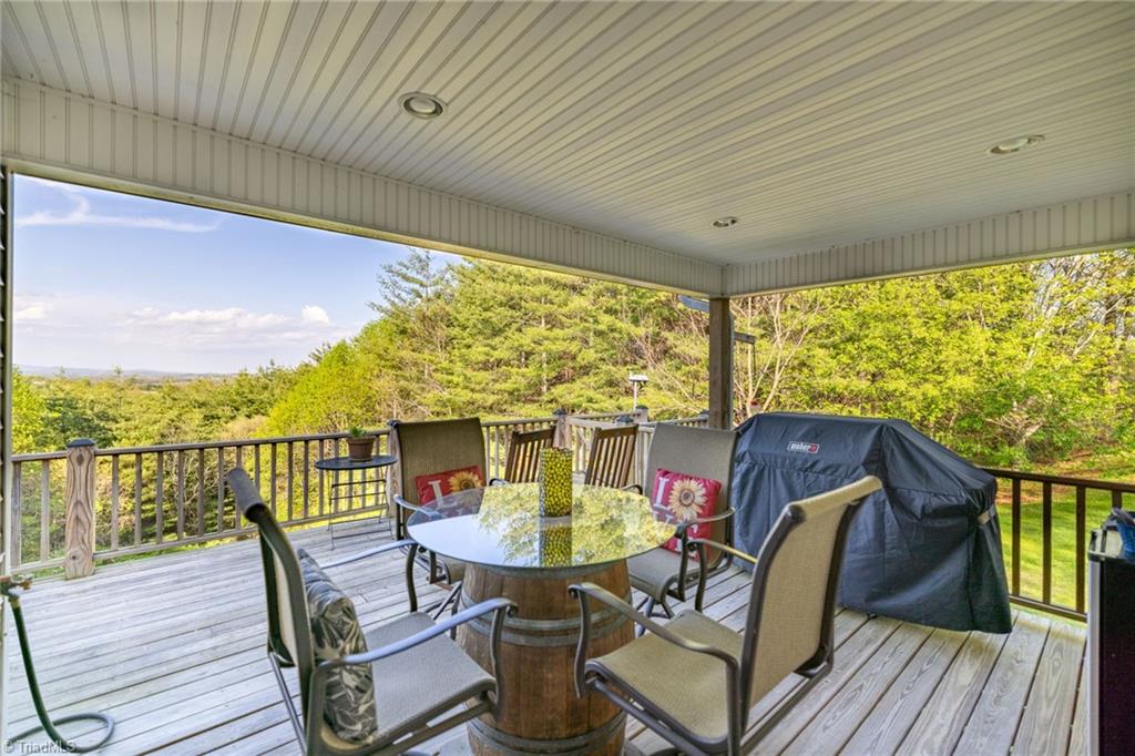 958 Alta Vista Lane, Sparta, North Carolina image 3