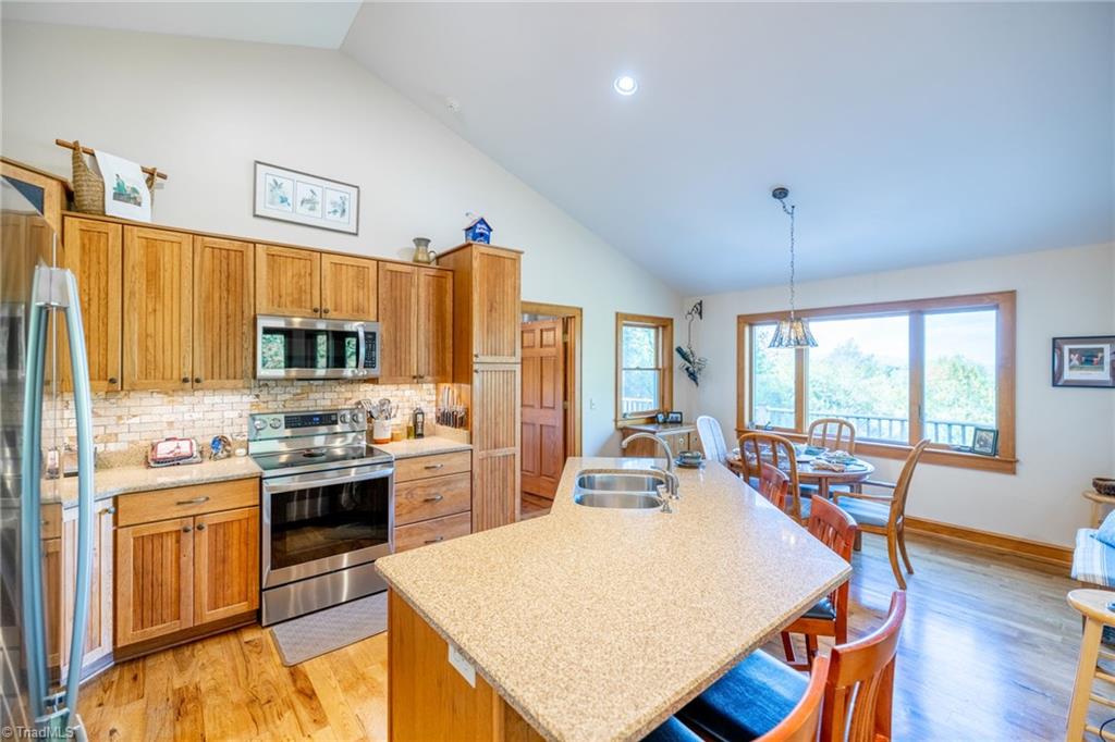958 Alta Vista Lane, Sparta, North Carolina image 14