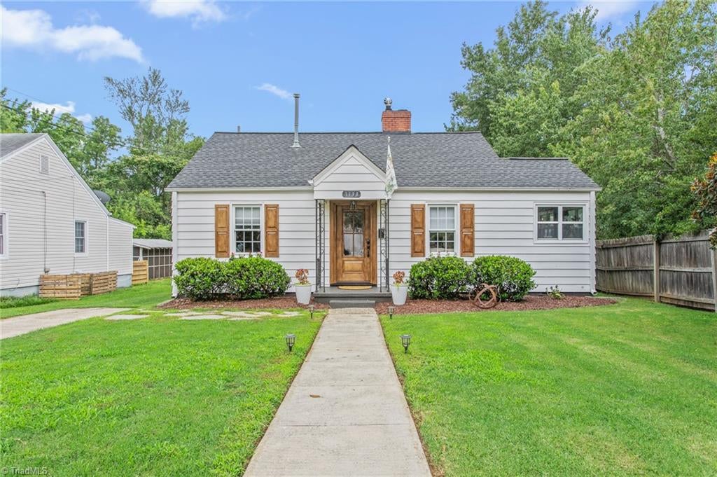 Photo of 1333 Winstead Place, Greensboro, NC 27408 (MLS # 1229391)