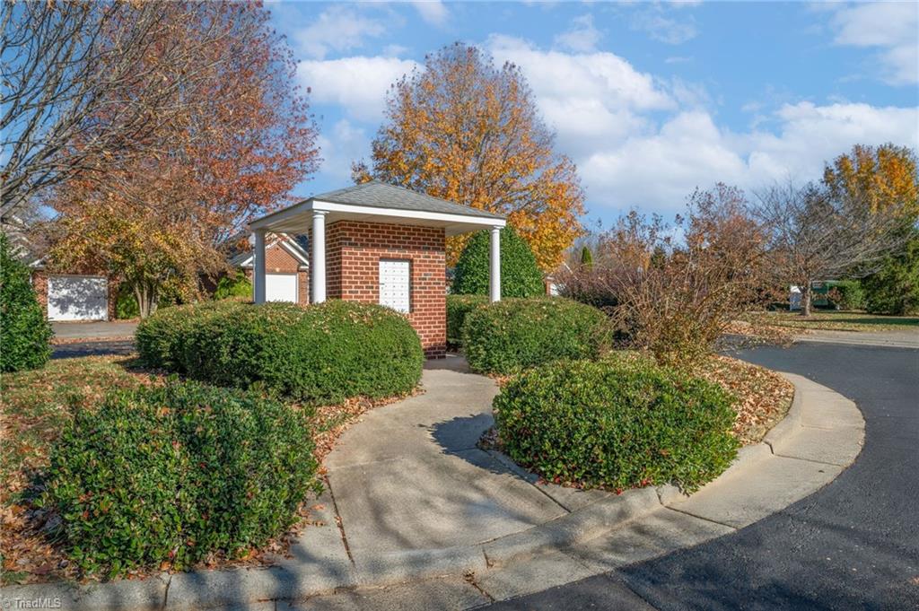 2021 Salisbury Square