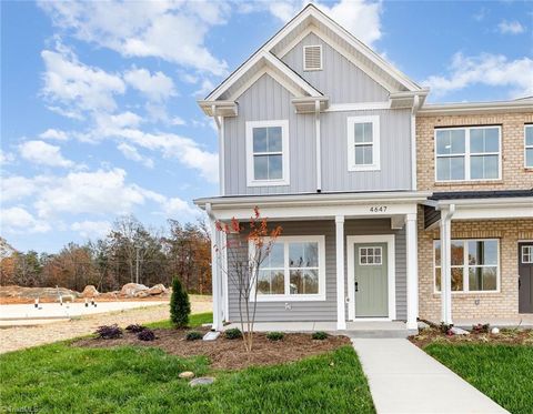 Townhouse For Sale - 4647 Canter Park Lane<br/> Greensboro, NC 27410