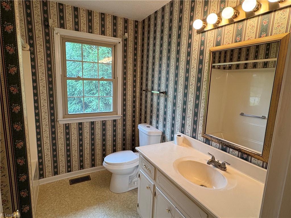 1942 Brier Lane, Graham, North Carolina image 14