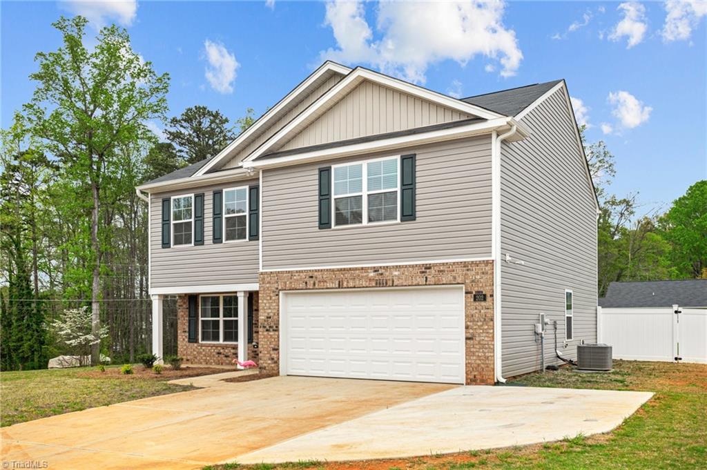 202 Hickory View Lane, Lexington, North Carolina image 2