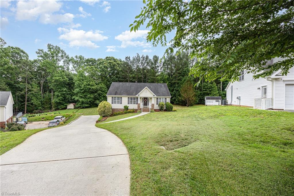 426 Carriage Lane, Linwood, North Carolina image 2