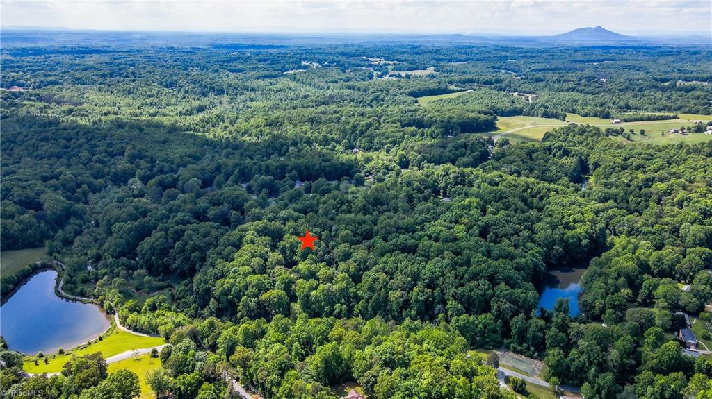 3806 Lakeview Drive, Pfafftown, North Carolina image 1