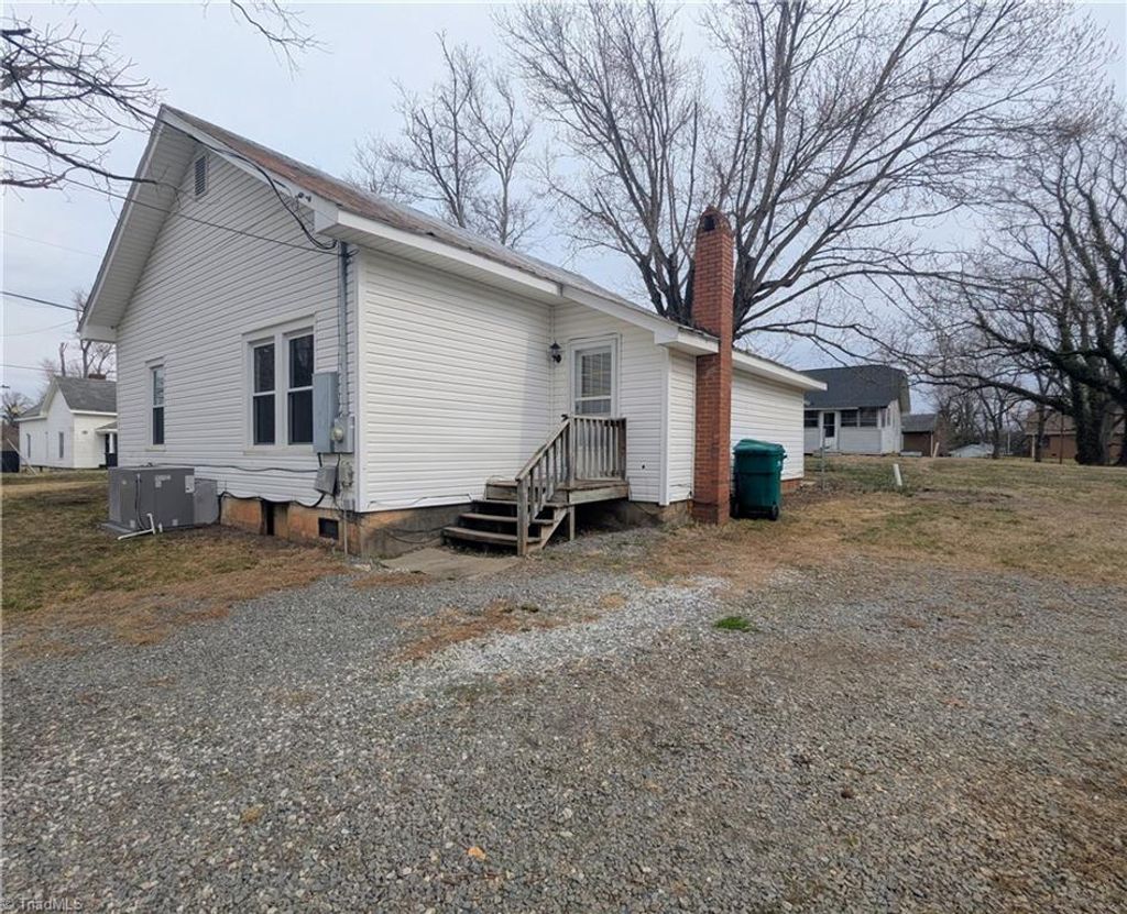 Photo of 227 Cedarbrook Road, Jonesville, NC 28642 (MLS # 1210154)