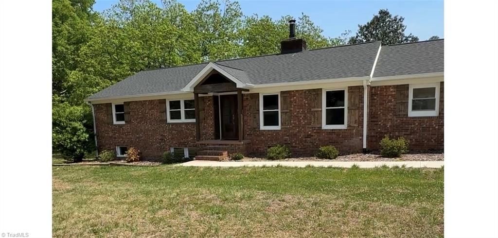 Photo of 2006 Ledford Road, Greensboro, NC 27406 (MLS # 1219710)