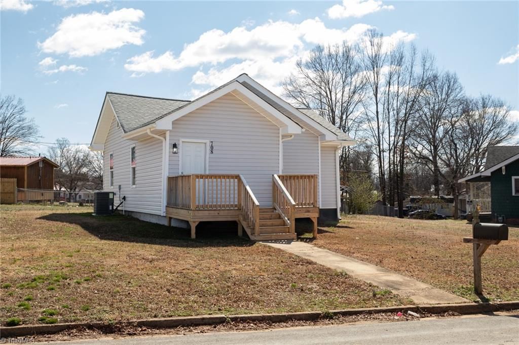 Photo of 708 1st Rainbow Street, Lexington, NC 27295 (MLS # 1210974)