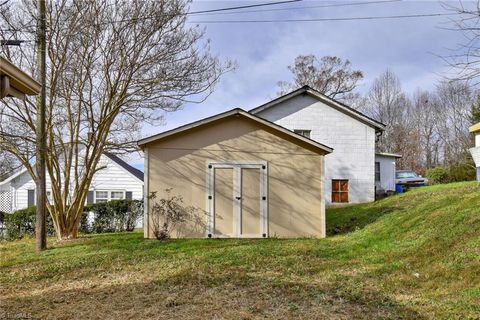 A home in North Wilkesboro