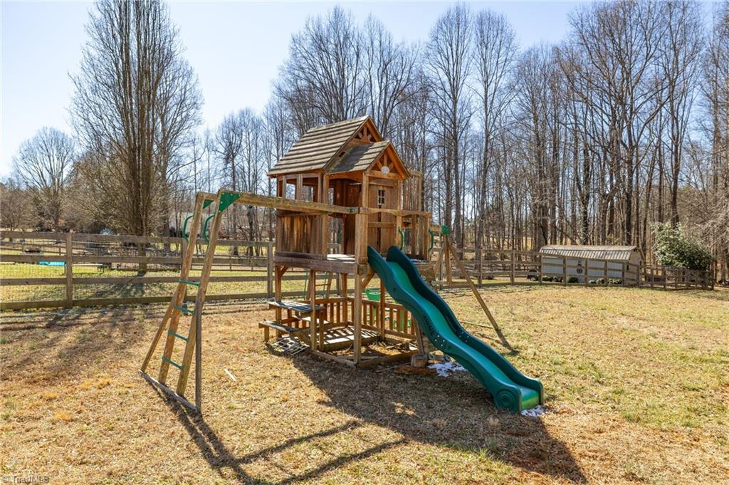 2608 Urban Loop Road, Reidsville, North Carolina image 25