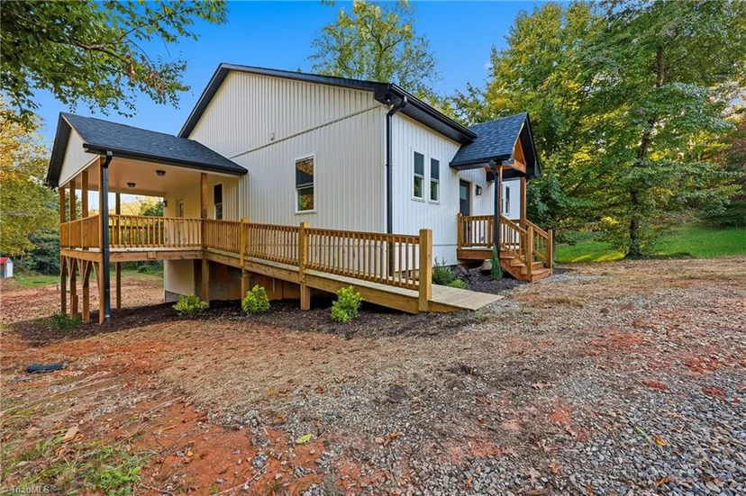 625 Gunters Hill Road, photo 1 of 49
