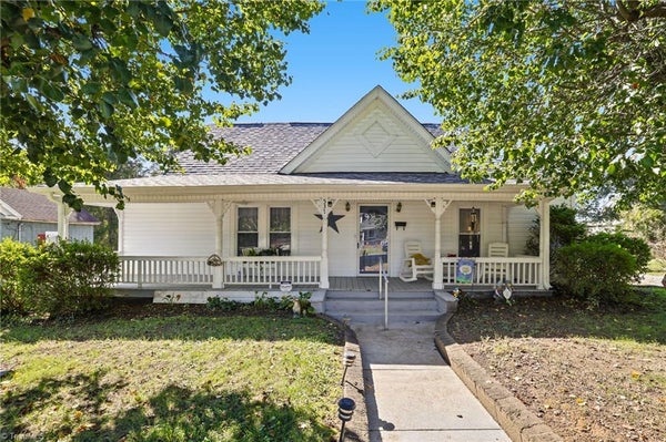 537 WASHBURN AVE, EDEN, NC 27288 - Image eed2e74772a3d75071619fc8a2ea9fdf/219694341