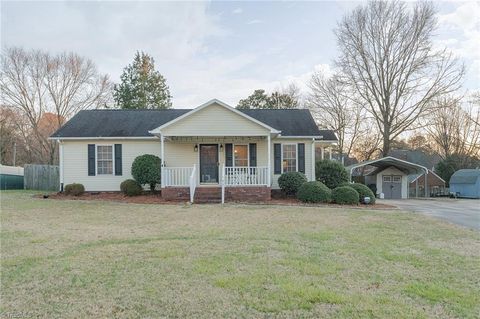 Homes For Sale - 801 Mitchell Avenue<br/> Salisbury, NC 28144