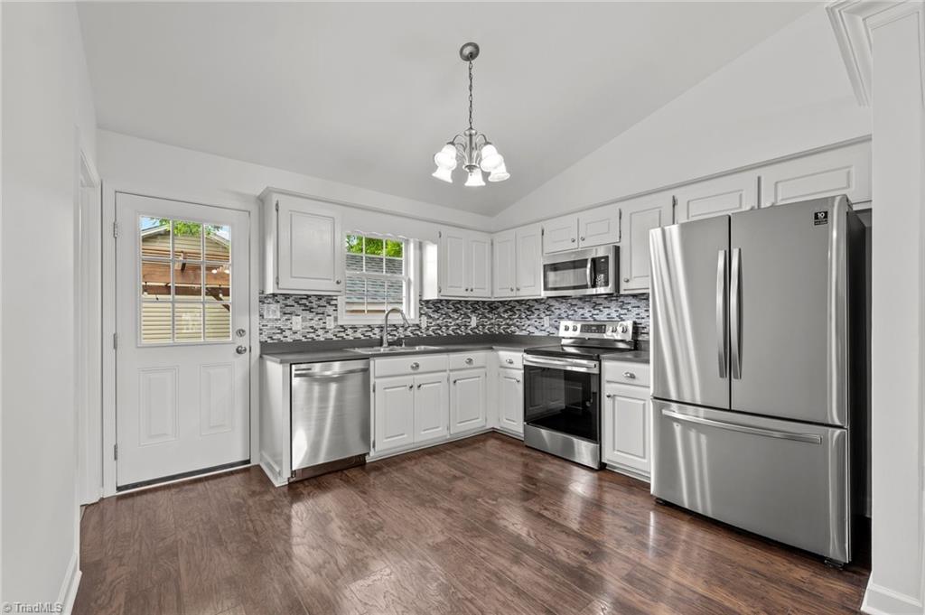 800 Linens Street, Graham, North Carolina image 9