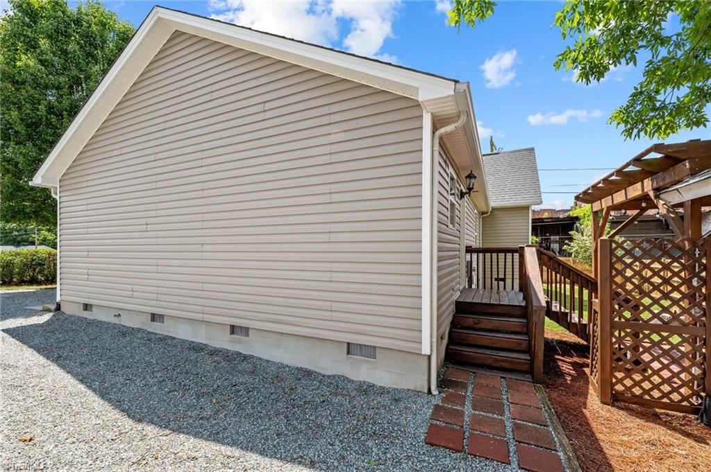 800 Linens Street, Graham, North Carolina image 34