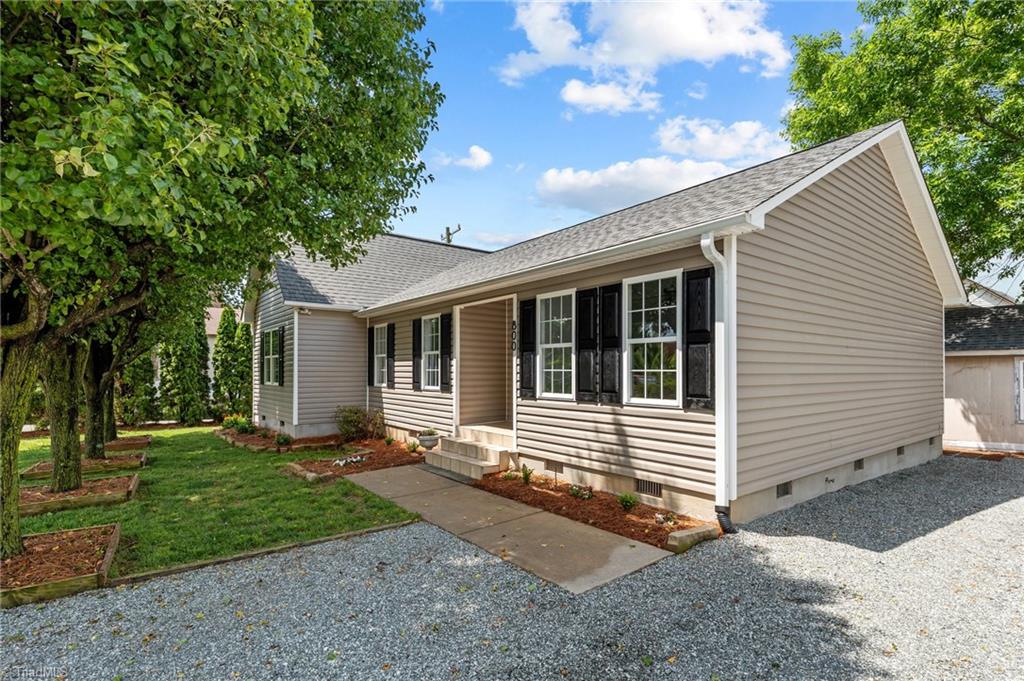 800 Linens Street, Graham, North Carolina image 38