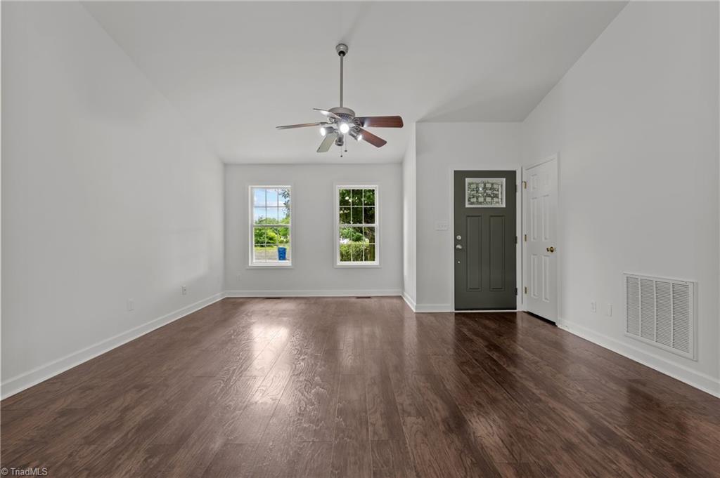 800 Linens Street, Graham, North Carolina image 6