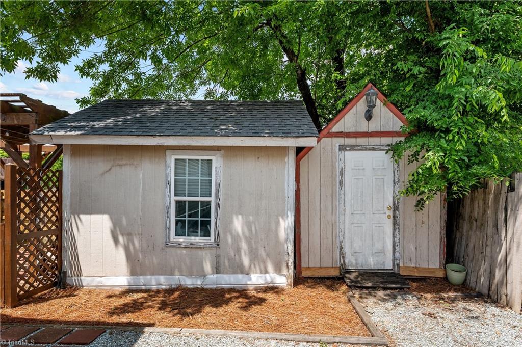 800 Linens Street, Graham, North Carolina image 33