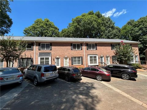 Condo For Sale - 1439 King Charles Drive<br/> Clemmons, NC 27012