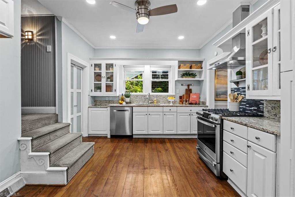 Greensboro, North Carolina 27408, United States, 3 Bedrooms Bedrooms, ,2 BathroomsBathrooms,Residential,Pending,167824