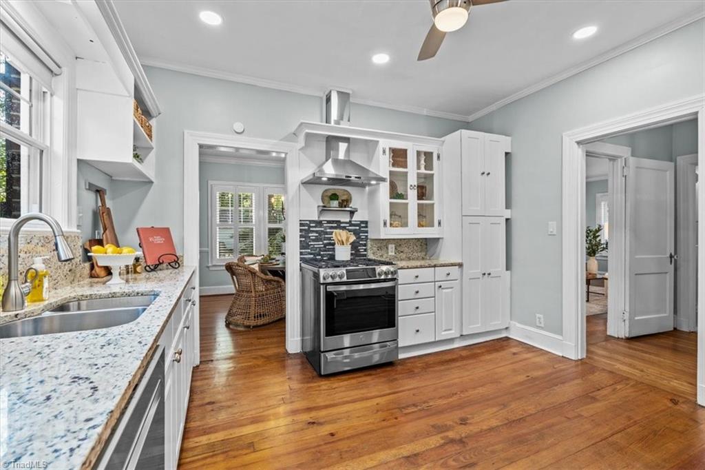 Greensboro, North Carolina 27408, United States, 3 Bedrooms Bedrooms, ,2 BathroomsBathrooms,Residential,Pending,167824