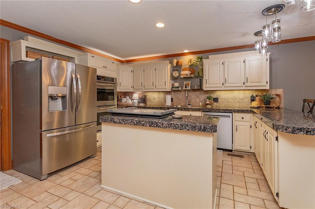 5110 Foxview Drive, Pleasant Garden, North Carolina image 17