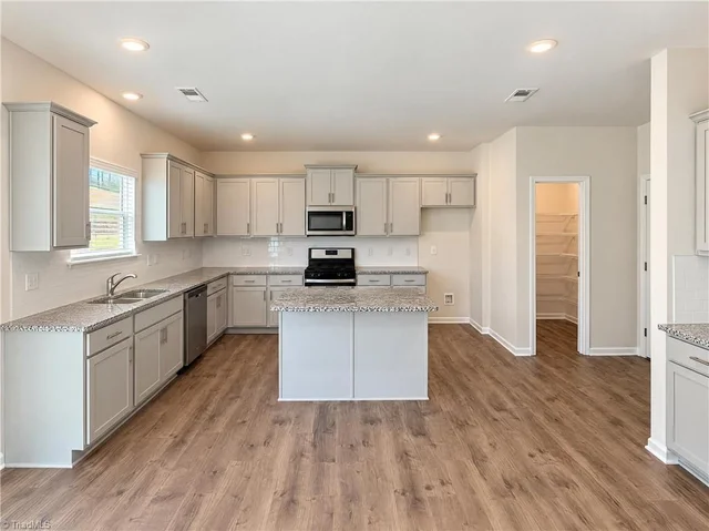6478 Bellawood Drive, photo 2 of 50