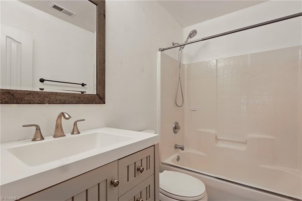 4708 Chestfield Drive, Greensboro, North Carolina image 20