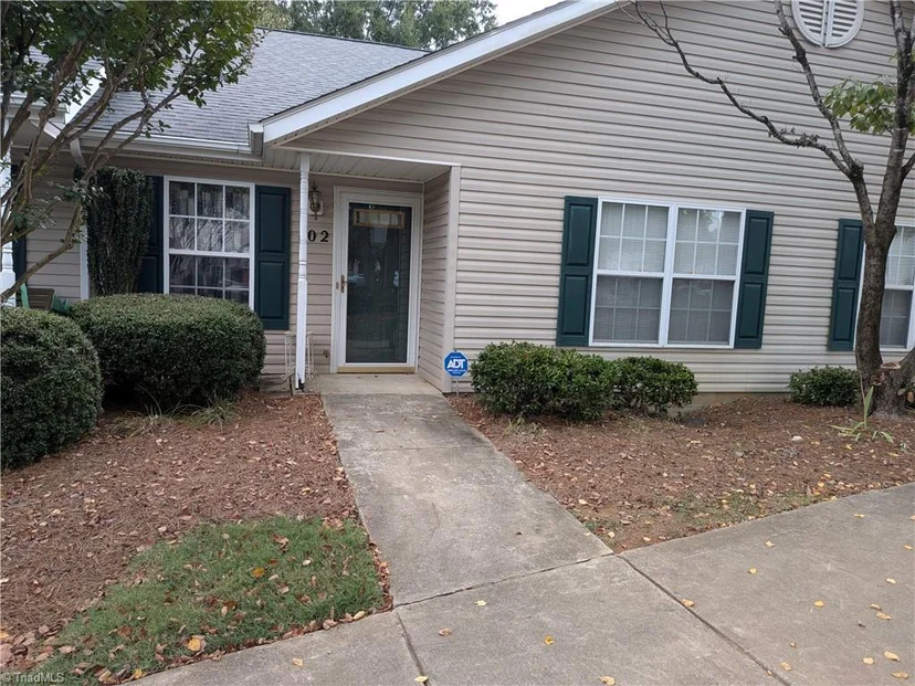 102 Wesley Harris Circle, photo 1 of 18