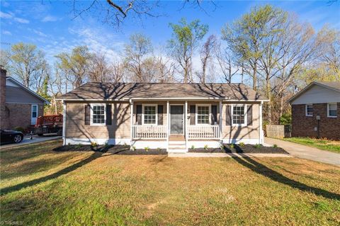 Homes For Sale - 1719 Carolina Street<br/> High Point, NC 27265