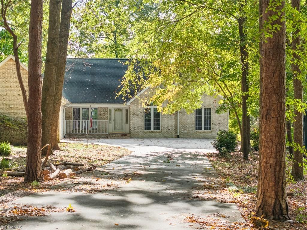 Photo of 3105 Riverside Drive, Lexington, NC 27292 (MLS # 1199303)