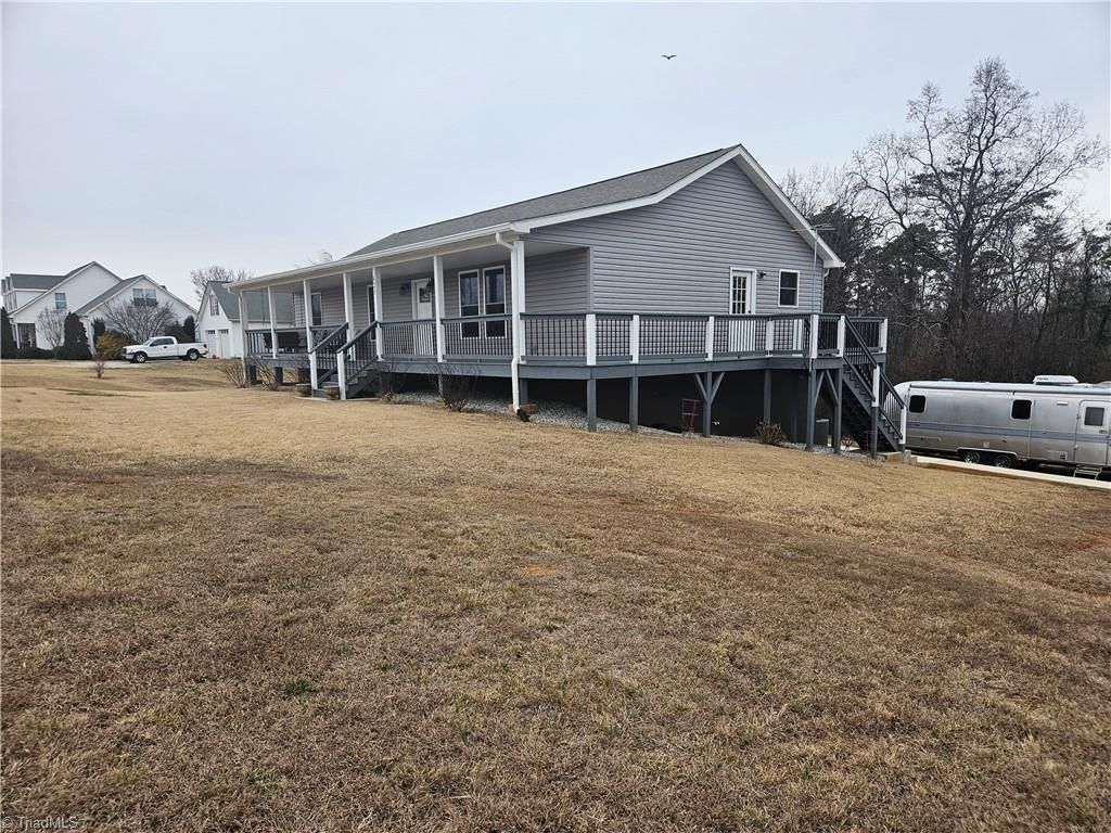 Photo of 925 Mountainview Road, King, NC 27021 (MLS # 1207605)