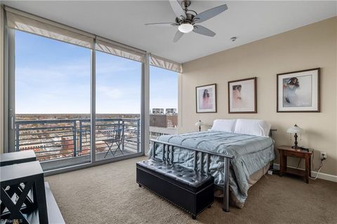 Condo For Sale - 201 N Elm Street #1207<br/> Greensboro, NC 27401