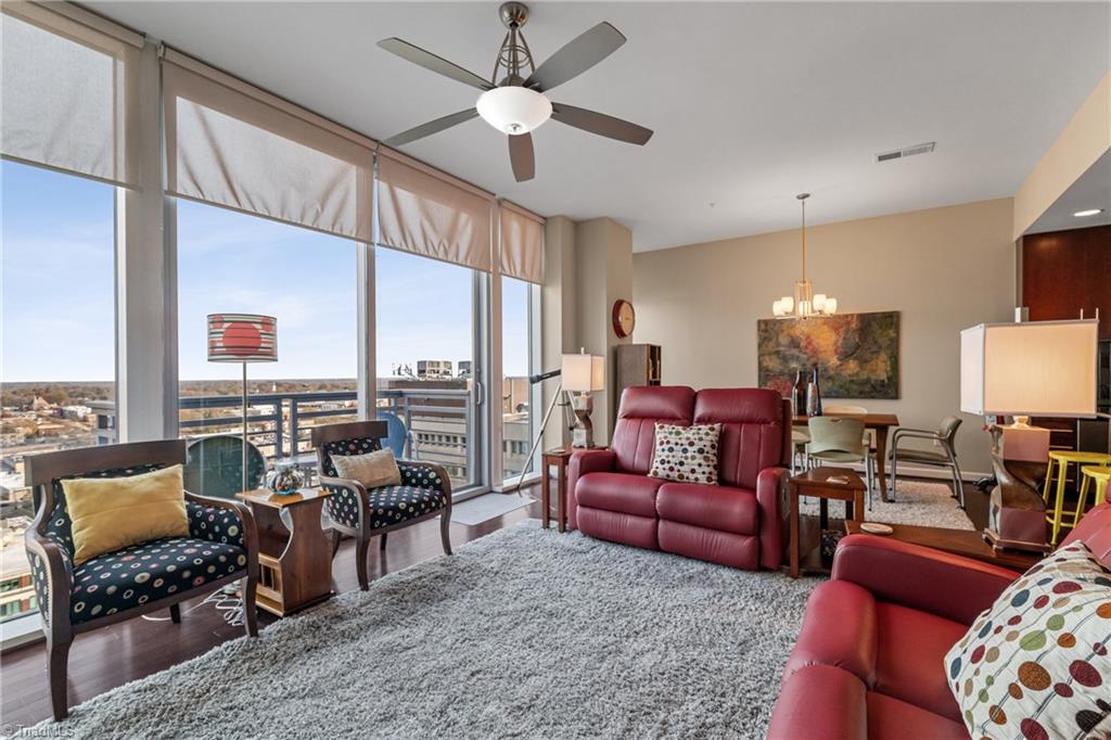 201 N Elm Street 1207