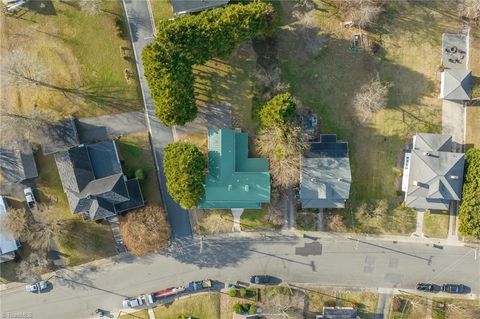 A home in Mount Airy