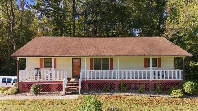 2653 Old Thomasville Road, photo 3 of 41