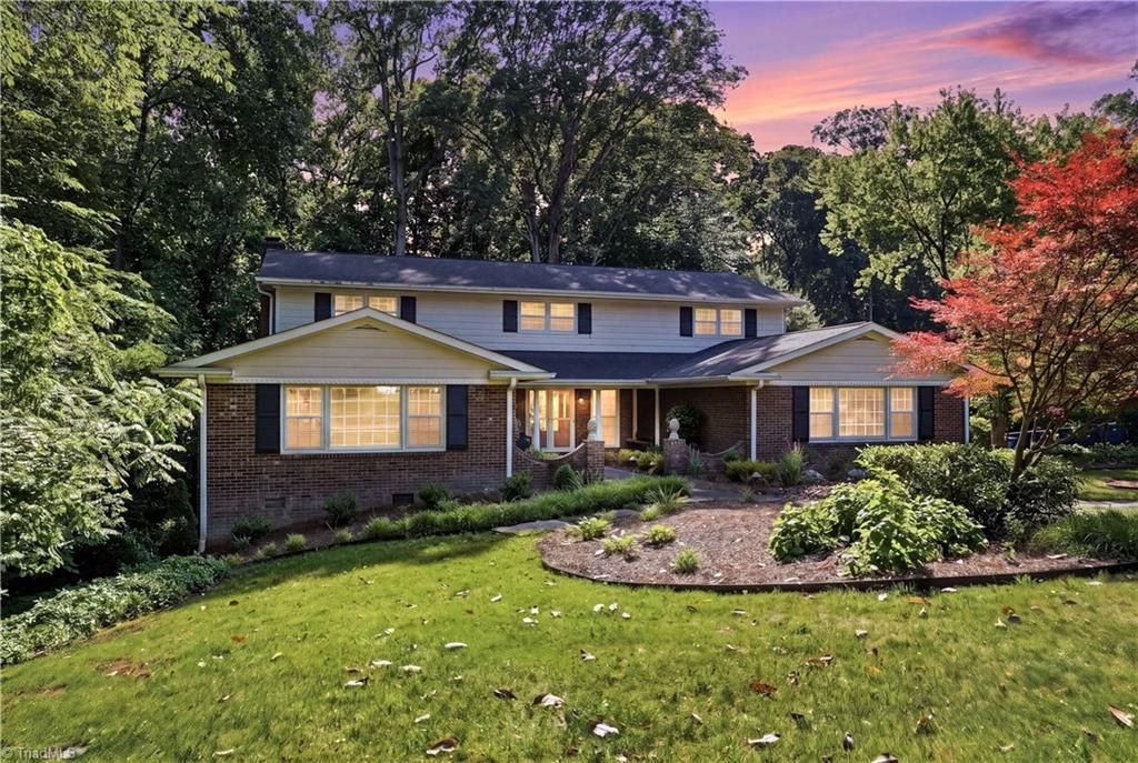 Photo of 612 Hertford Road, Winston-Salem, NC 27104 (MLS # 1222414)