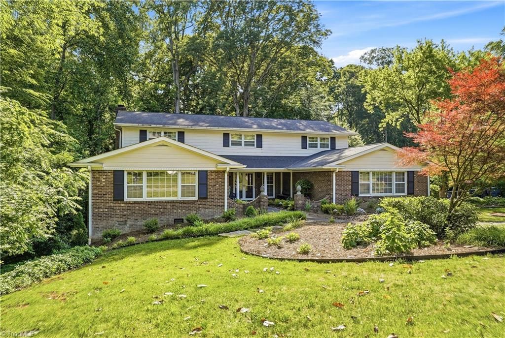 Photo of 612 Hertford Road, Winston-Salem, NC 27104 (MLS # 1222414)