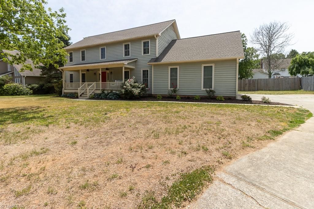 Photo of 5405 Pondfield Drive, Greensboro, NC 27410 (MLS # 1218567)