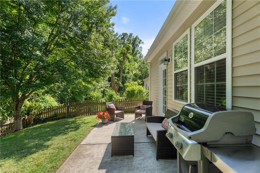 Winston-Salem, North Carolina 27106, United States, 3 Bedrooms Bedrooms, ,2 BathroomsBathrooms,Residential,Pending,126714